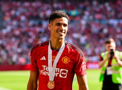 CHÍNH THỨC: Xác nhận bến đỗ mới của Raphael Varane sau khi rời Man United