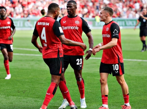Bàn phút bù giờ, Bayer Leverkusen thắng kịch tính trong trận cầu 7 sao