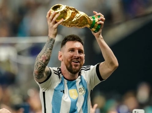 Messi trở lại ĐT Argentina, sẵn sàng chinh phục vòng loại World Cup 2026