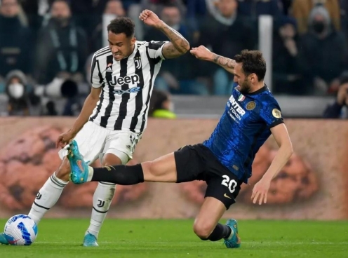 Inter Milan chia điểm với Juventus trong trận cầu 'điên rồ' 8 sao