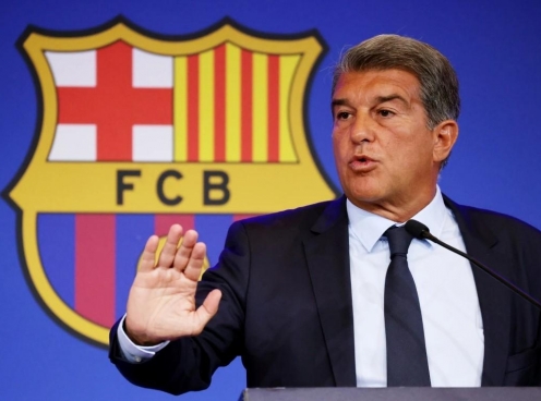 CĐV Barca yêu cầu Chủ tịch Laporta từ chức vì một lý do