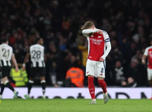 Hạ Arsenal, Newcastle đặt một chân vào chung kết Carabao Cup