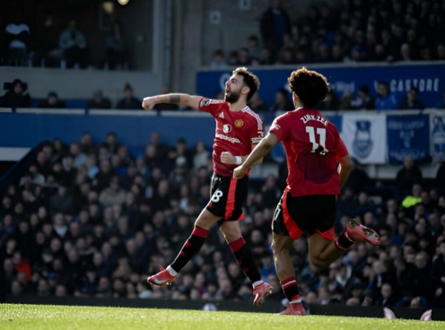 Bruno sút phạt thành bàn, MU hòa chật vật trước Everton