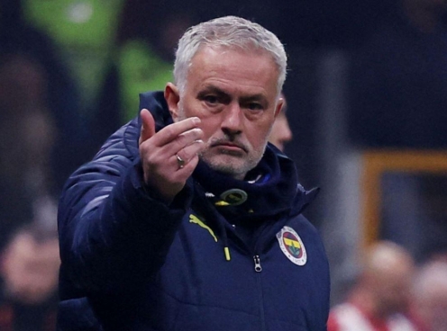 Mourinho sắp bị cấm chỉ đạo tới 10 trận