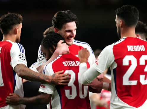 Trực tiếp Arsenal 2-1 PSV: Tấn công quyết liệt