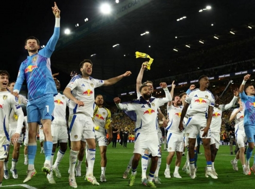 Chính thức: Leeds vô địch Championship với cuộc rượt đuổi điểm số lịch sử