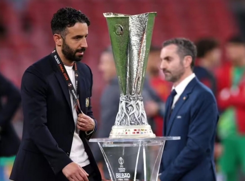 HLV Amorim chính thức lên tiếng về tương lai tại MU sau chung kết Europa League