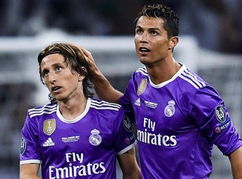 Cristiano Ronaldo phá vỡ im lặng khi Modric rời Real Madrid