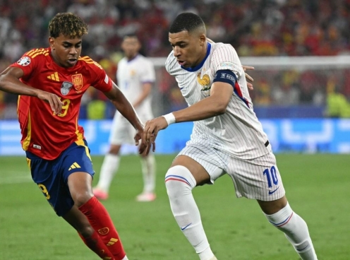 Mbappe phản ứng bất ngờ sau trận thua đắng Tây Ban Nha
