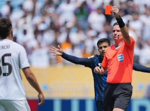 Raul Asencio hứng cơn thịnh nộ từ CĐV Real Madrid