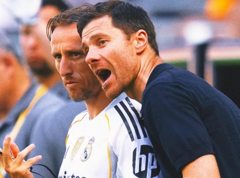 Real Madrid tính chiêu mộ 'máy điều phối bóng' để thay Modric