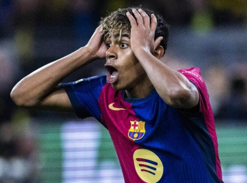 Lamine Yamal nhận đòn giáng cực mạnh tại Barca