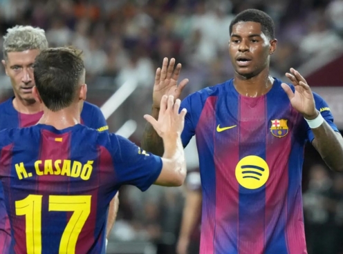 Rashford ra mắt Barcelona, truyền thông Tây Ban Nha thốt lên một điều