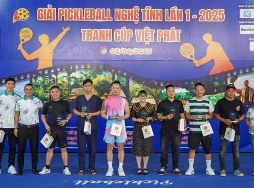 Khởi tranh giải Pickleball gây quỹ hướng về đồng bào lũ lụt