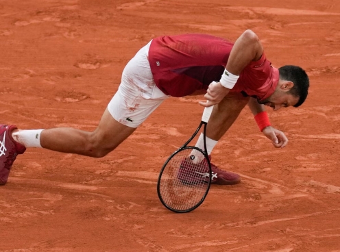 Djokovic chuẩn bị 'lên thớt', nguy cơ bỏ Wimbledon?