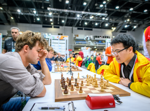 Cờ vua Việt Nam hòa kịch tính Na Uy của 'Vua cờ' Magnus Carlsen