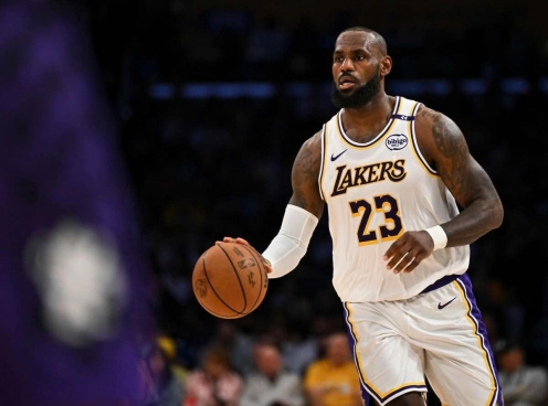 LeBron James và Anthony Davis 'hóa thú', Lakers tiếp tục bay cao