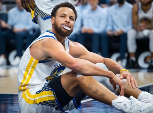 Ám ảnh 'cổ chân pha lê' ập đến với siêu sao bóng rổ Stephen Curry