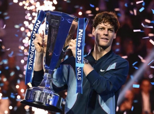 Jannik Sinner giành danh hiệu ATP Finals đầu tiên trong sự nghiệp