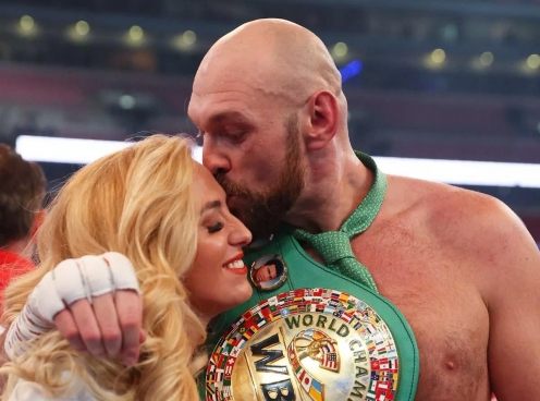 Tyson Fury và sự hy sinh lớn: 3 tháng không nói chuyện với vợ