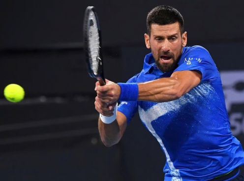 Djokovic thắng dễ trận mở màn Brisbane International 2025