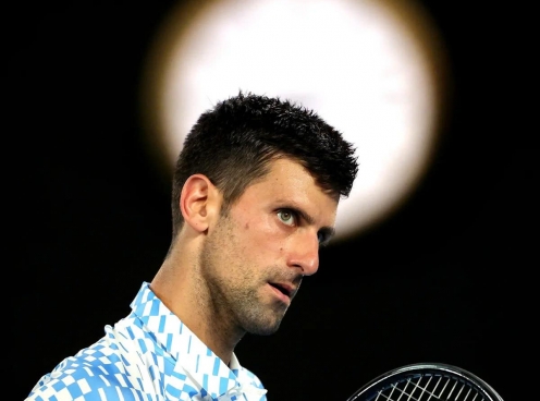 Djokovic quyết tâm 'dằn mặt' các sao trẻ quần vợt