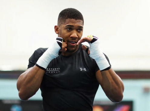 Anthony Joshua xác định đối thủ tiếp theo sau khi trận đấu với Tyson Fury bị hủy bỏ