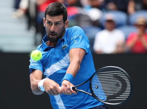 Djokovic phá kỷ lục, tiến vào vòng 3 Australian Open 2025