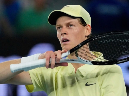 Hủy diệt đối thủ, Jannik Sinner vô địch Australian Open lần thứ hai liên tiếp