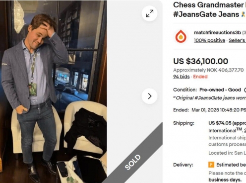 Chiếc quần bò bị cấm của Magnus Carlsen được đấu giá lên tới tiền tỷ