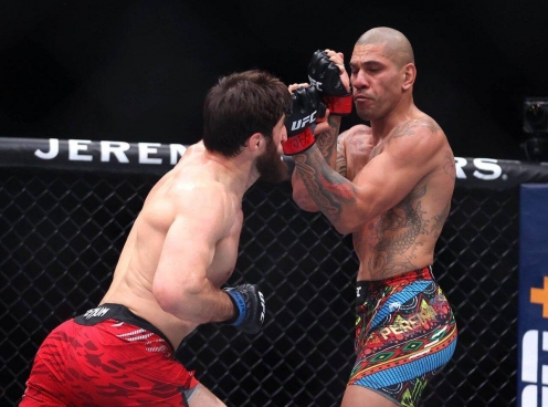 Alex Pereira nói gì sau thất bại tại UFC 313?