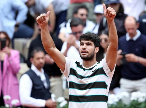 Alcaraz, Sinner khởi đầu thuận lợi tại Roland Garros 2025