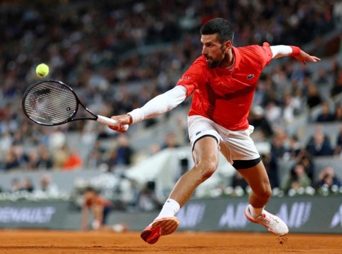 Djokovic phải thi đấu trùng giờ chung kết Champions League