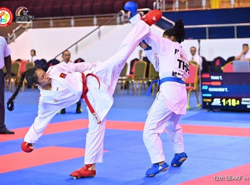 Karate Việt Nam giành 11 HCV trong ngày mở màn giải vô địch Đông Nam Á 2025