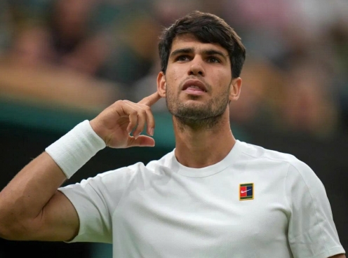 Alcaraz đang vượt mặt Djokovic và Federer tại Wimbledon