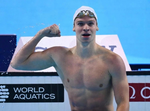 'Tiểu Michael Phelps' phá kỷ lục bơi lội tồn tại 14 năm
