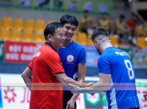 Thuyền trưởng bóng chuyền Đà Nẵng phấn khích với thắng lợi kì diệu trước LPBank Ninh Bình