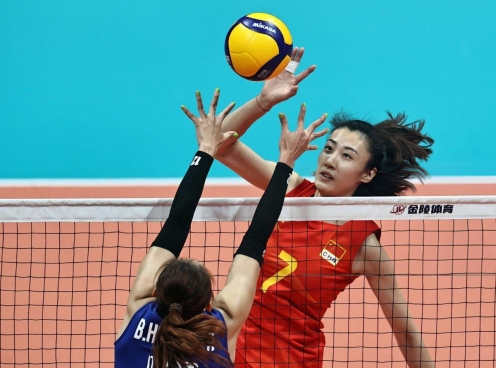 Wang Yuanyuan bật chế độ 'Nữ hoàng block', bóng chuyền nữ Trung Quốc hạ đẹp Mĩ ở VNL 2024