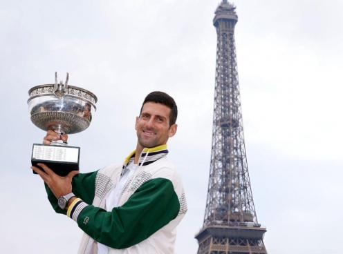 Novak Djokovic sáng cửa bảo vệ ngôi vương Roland Garros