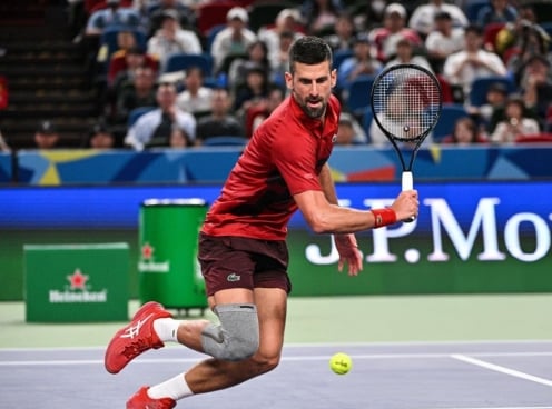 Kết quả tennis 5/10: Alcaraz-Sinner nhàn nhã, Djokovic thắng nhọc