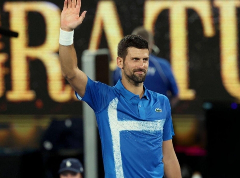 Djokovic khởi đầu nhọc nhằn ở Australian Open 2025