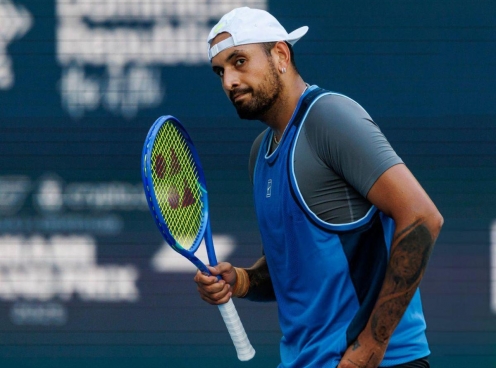 Nick Kyrgios thắng trận đầu tiên sau hơn 2 năm