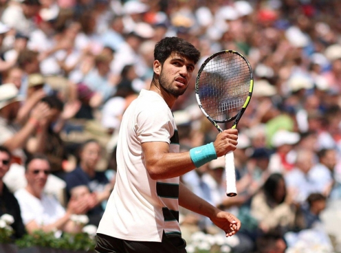 Alcaraz, Sinner khởi đầu mĩ mãn ở Roland Garros 2025