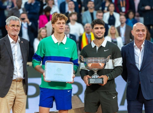 Nadal ngả mũ thán phục Sinner về một điều