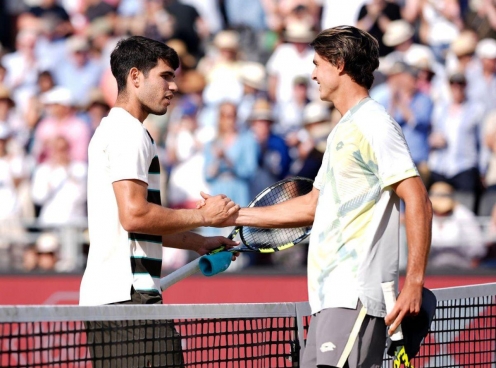 Kết quả tennis 17/6: Alcaraz, Sinner khởi đầu mùa giải sân cỏ thuận lợi