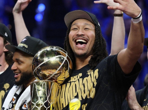 Sao bóng rổ gốc Việt được ĐKVĐ NBA gia hạn hợp đồng