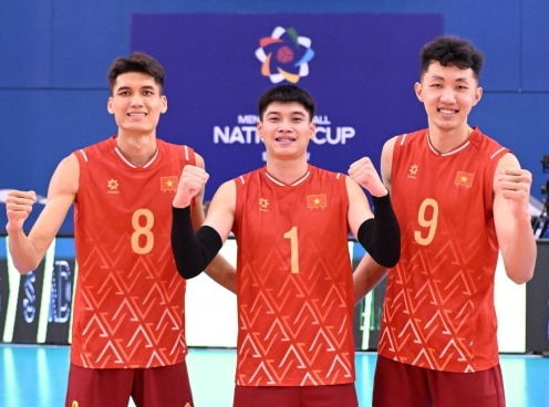 Trao giải tập thể, cá nhân chặng 1 bóng chuyền nam SEA V.League 2025: Việt Nam giành HCĐ
