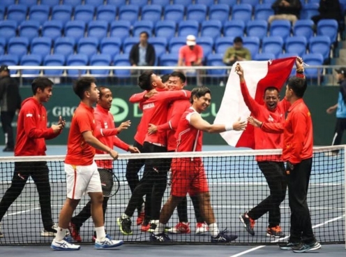 Tennis Indonesia thắng giòn giã Campuchia trận ra quân Davis Cup 2025