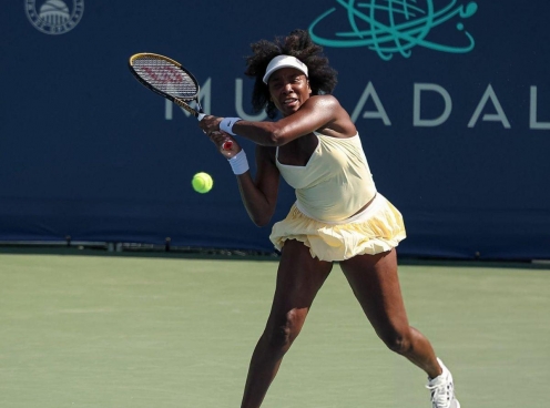 Venus Williams thắng tay vợt trẻ hơn 22 tuổi trận ra quân Washington Open 2025