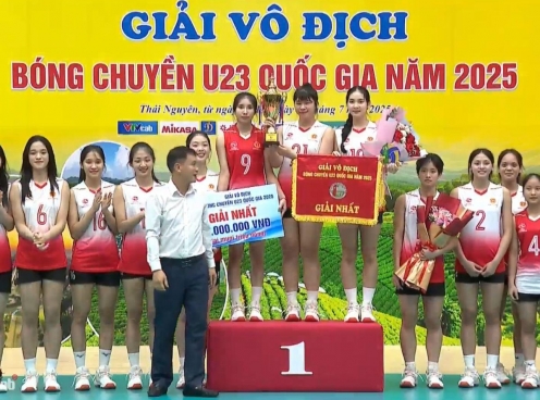Trao giải tập thể, cá nhân giải bóng chuyền U23 quốc gia 2025